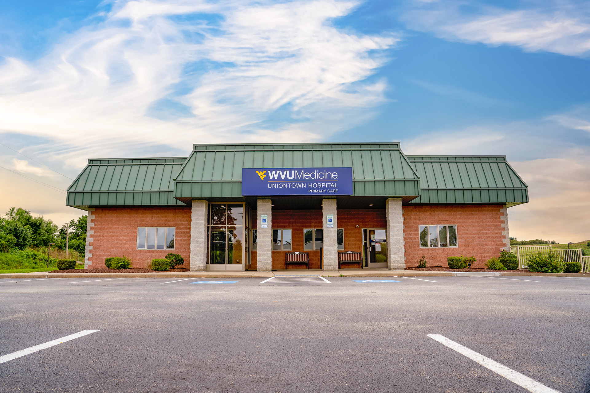 Exterior shot of the WVU Medicine Uniontown Hospital Primary Care clinic in Uniontown PA